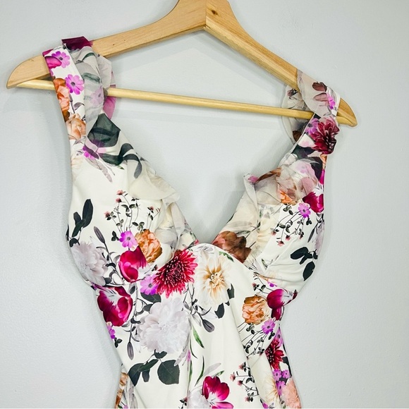 Anthropologie sea level belle frill Floral One-Piece Swimsuit size 4 - Picture 4 of 10